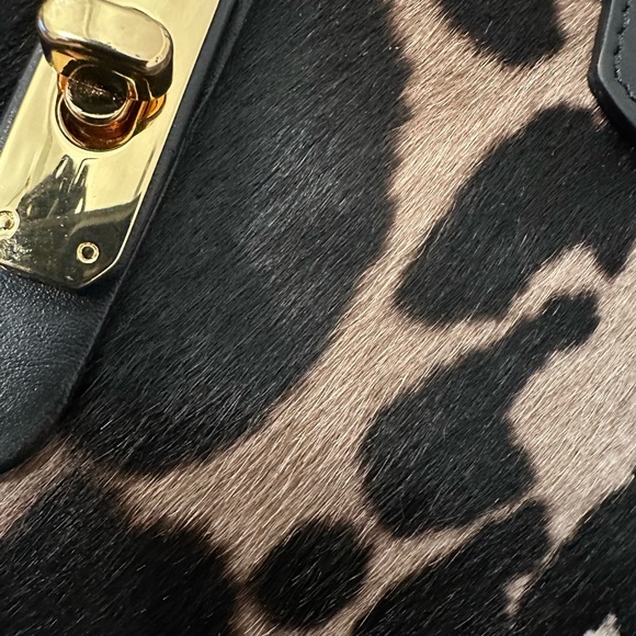 Cavalcanti calf bag NWT Comes with a free fendi designer Jewerly or scarf. - Picture 5 of 12